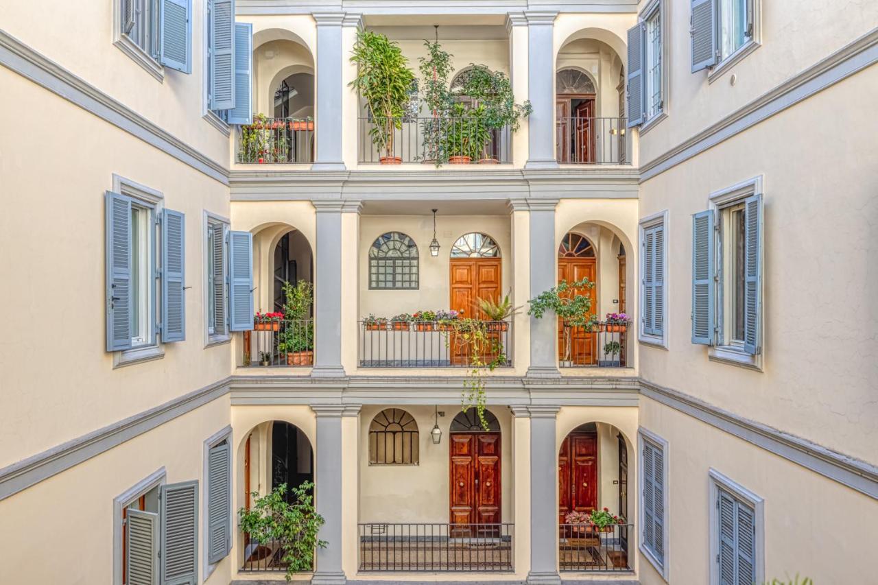 Luxury Stars In Rome - Andromeda Apartment In Colosseum ภายนอก รูปภาพ