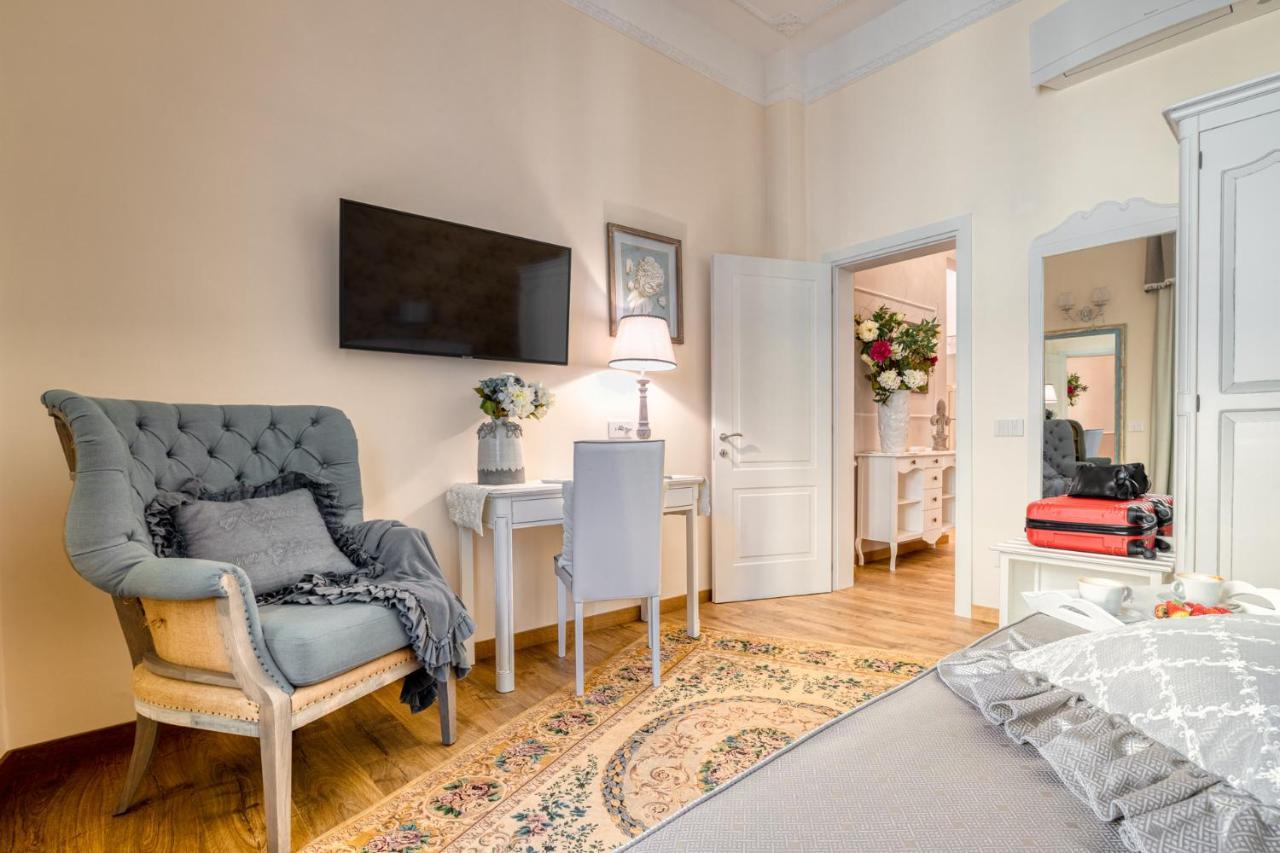 Luxury Stars In Rome - Andromeda Apartment In Colosseum ภายนอก รูปภาพ